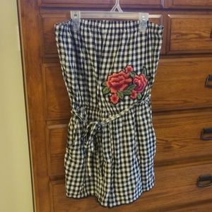 Gingham strapless romper